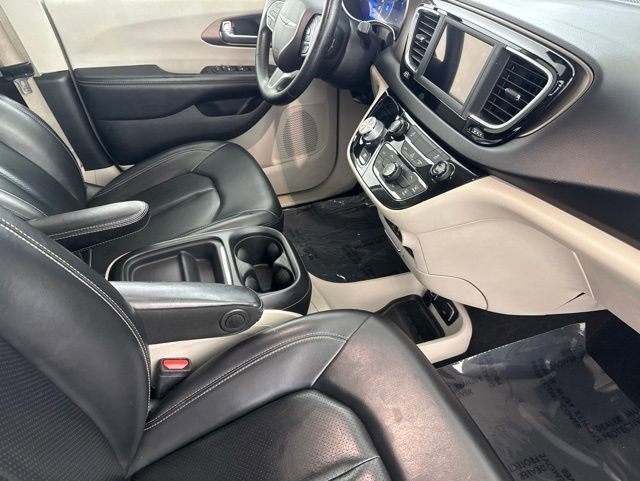 Used 2020 Chrysler Voyager Lxi FWD image 24
