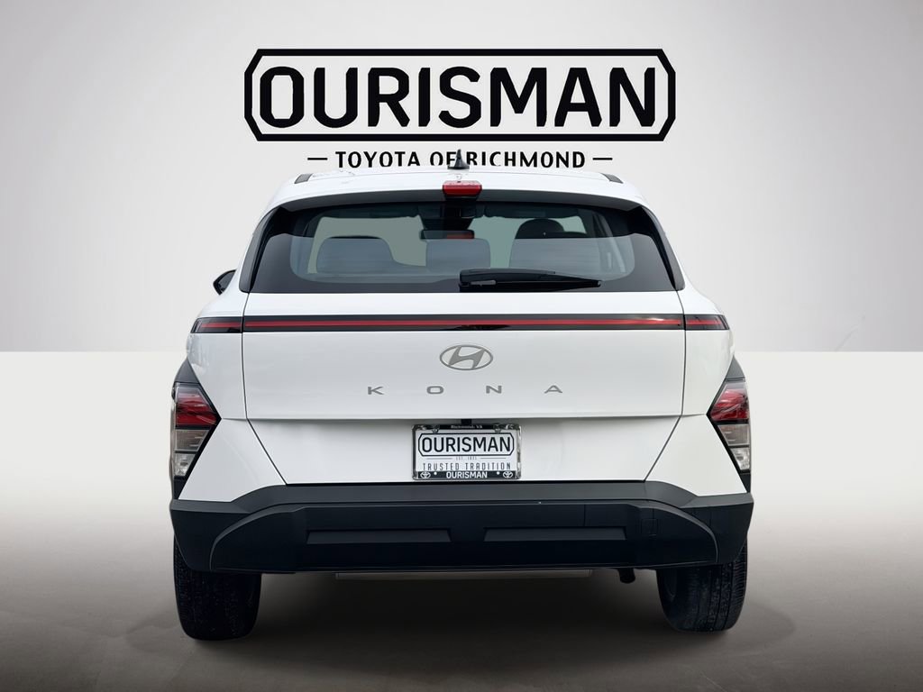 Used 2025 Hyundai Kona SE image 22