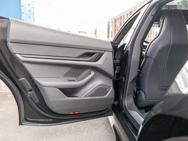 New 2025 Porsche Taycan AWD/4WD image 31