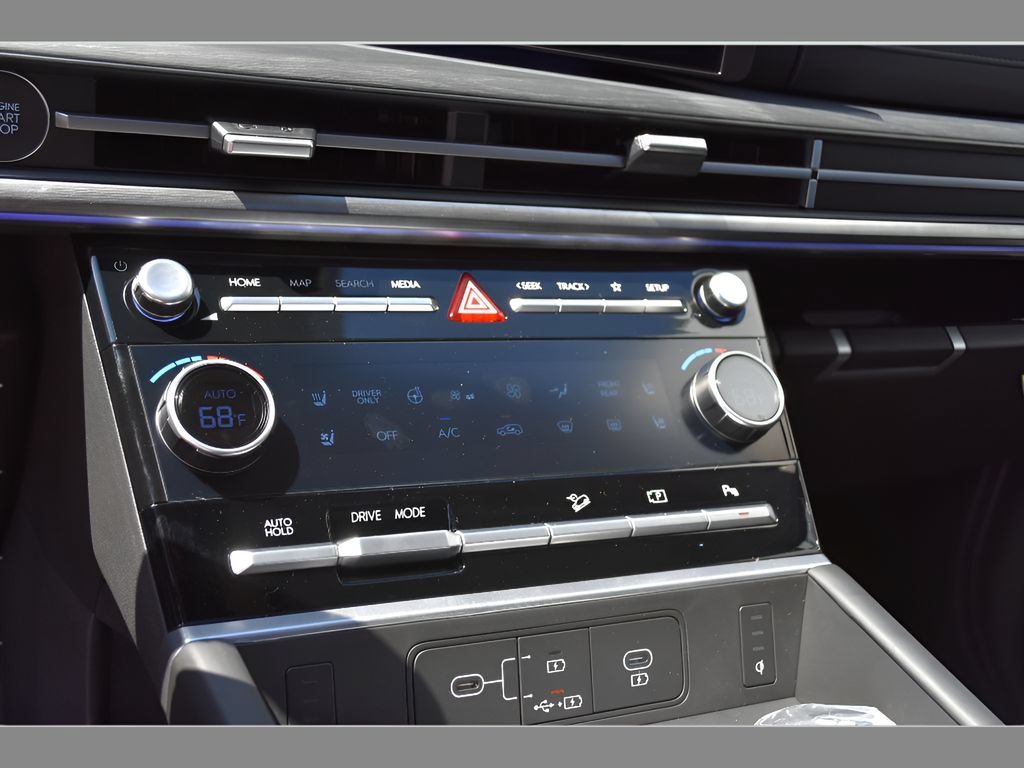 New 2026 Hyundai Santa Fe Limited FWD image 24