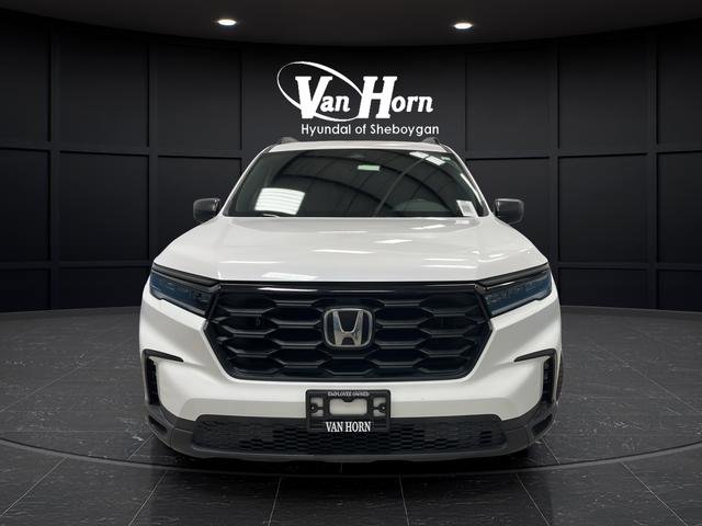Used 2023 Honda Pilot Sport image 2