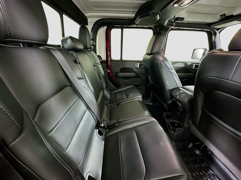 Certified 2022 Jeep Gladiator Overland w/ Popular Equipment Package AWD/4WD image 24