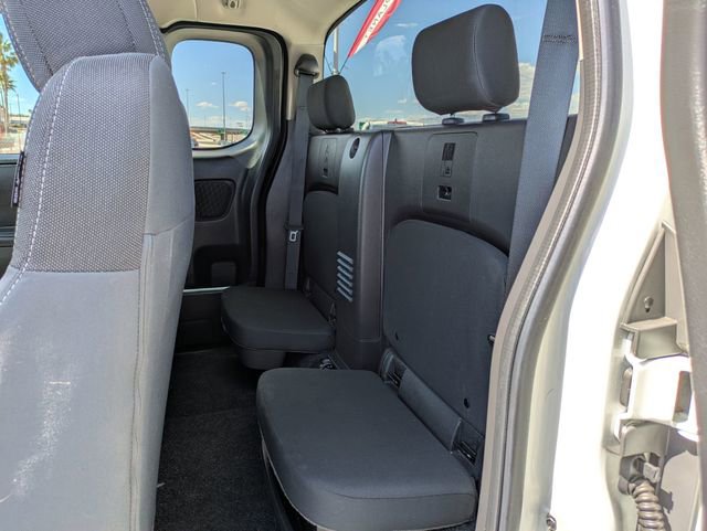 Certified 2025 Nissan Frontier SV RWD image 18