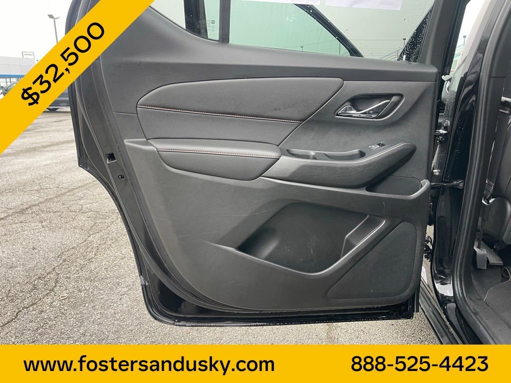 Used 2023 Chevrolet Traverse RS image 20