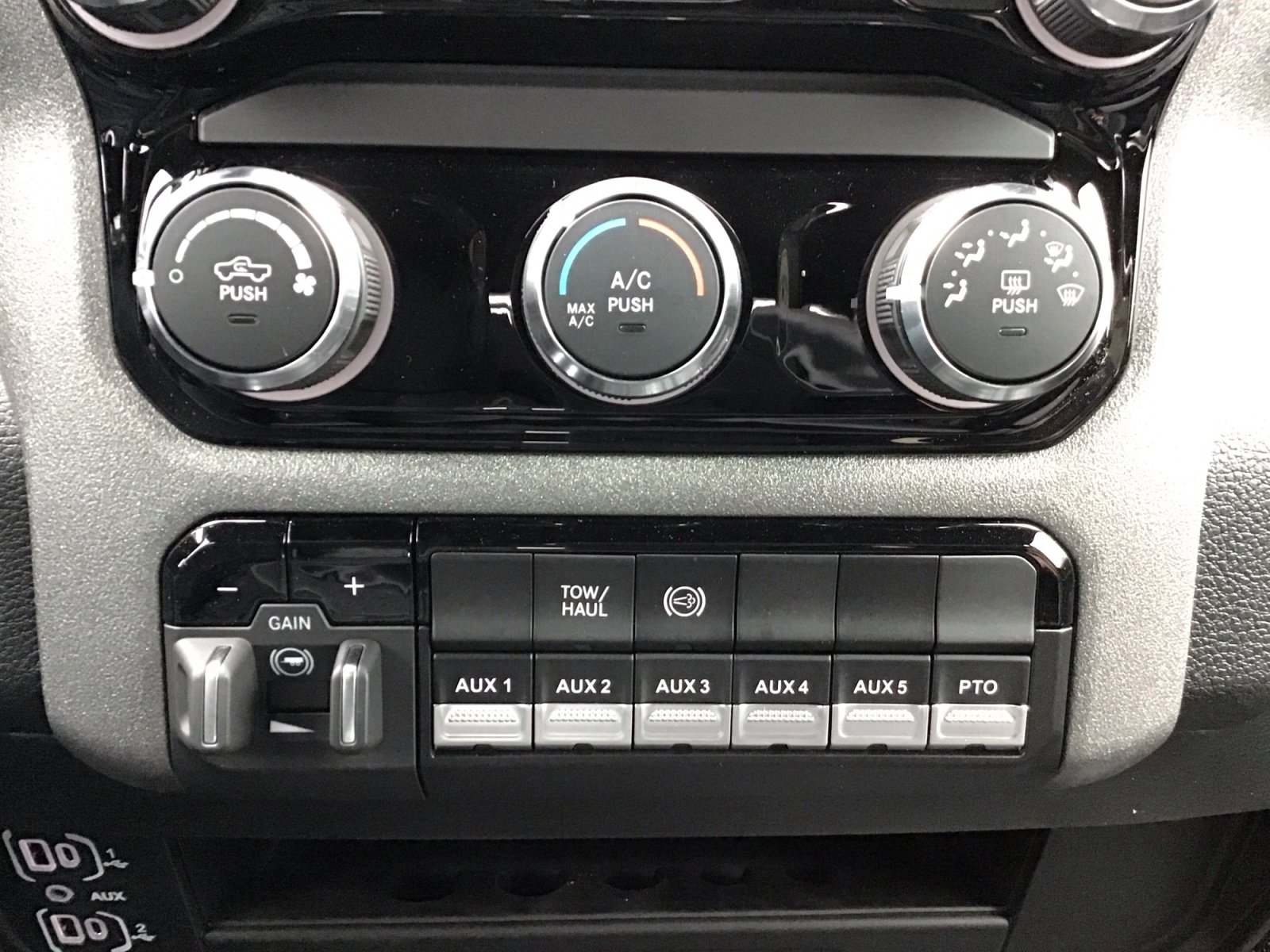 New 2026 RAM 5500 Tradesman w/ Chrome Appearance Group image 17