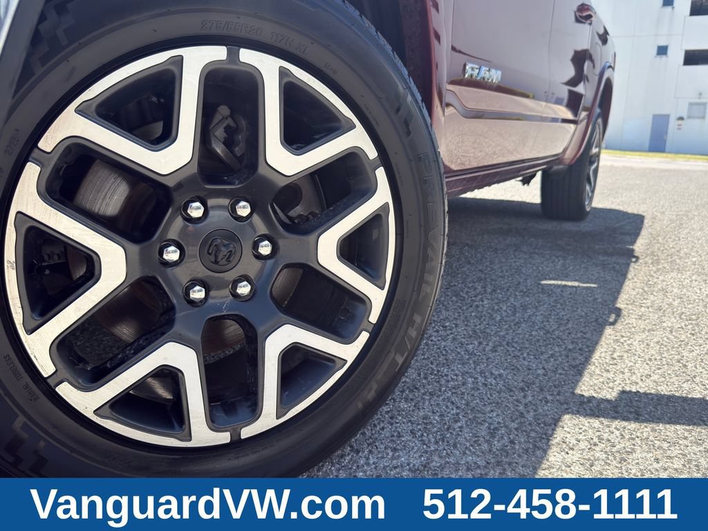 Used 2025 RAM 1500 Laramie AWD/4WD image 4
