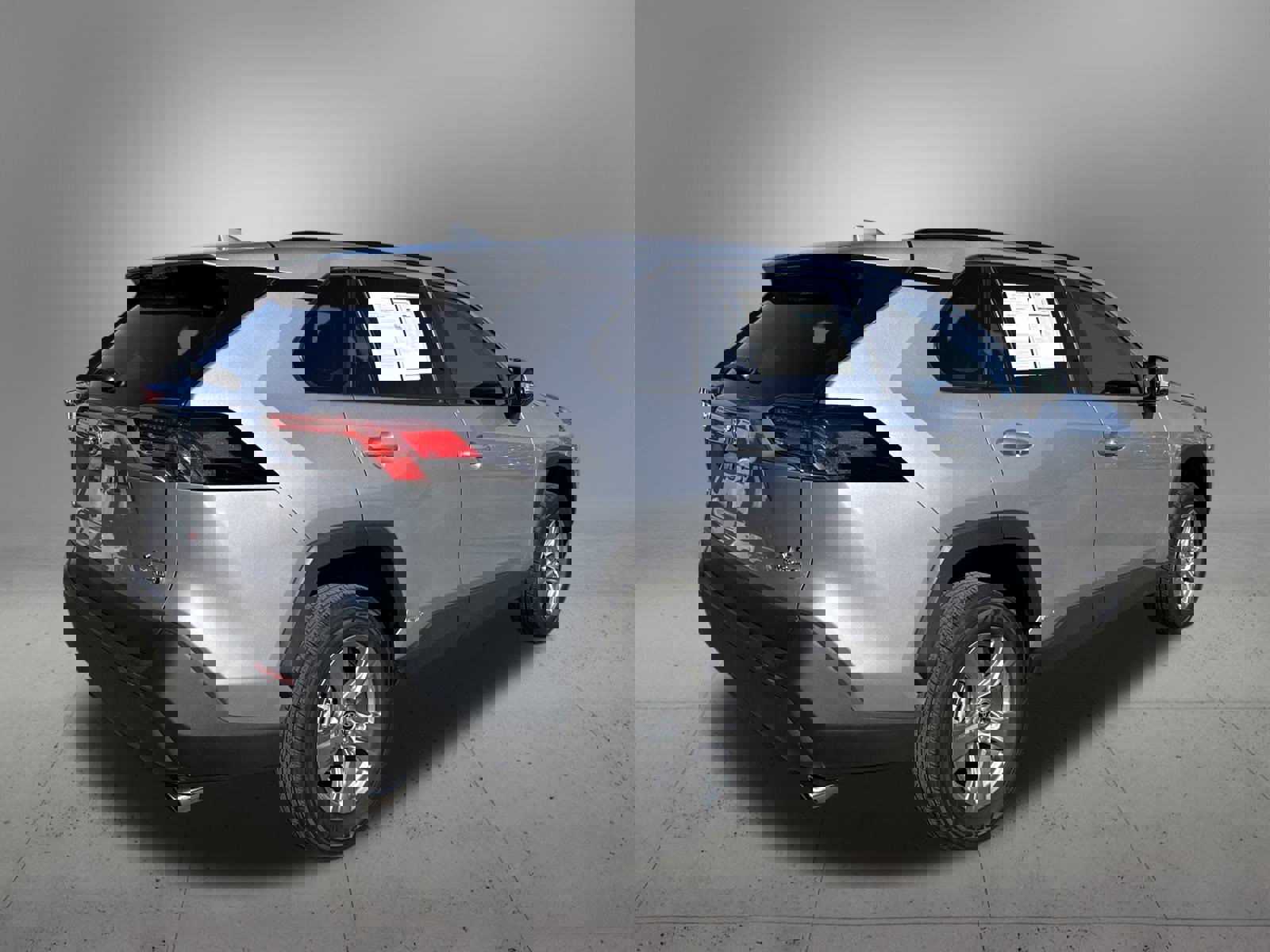 Used 2024 Toyota RAV4 XLE image 4