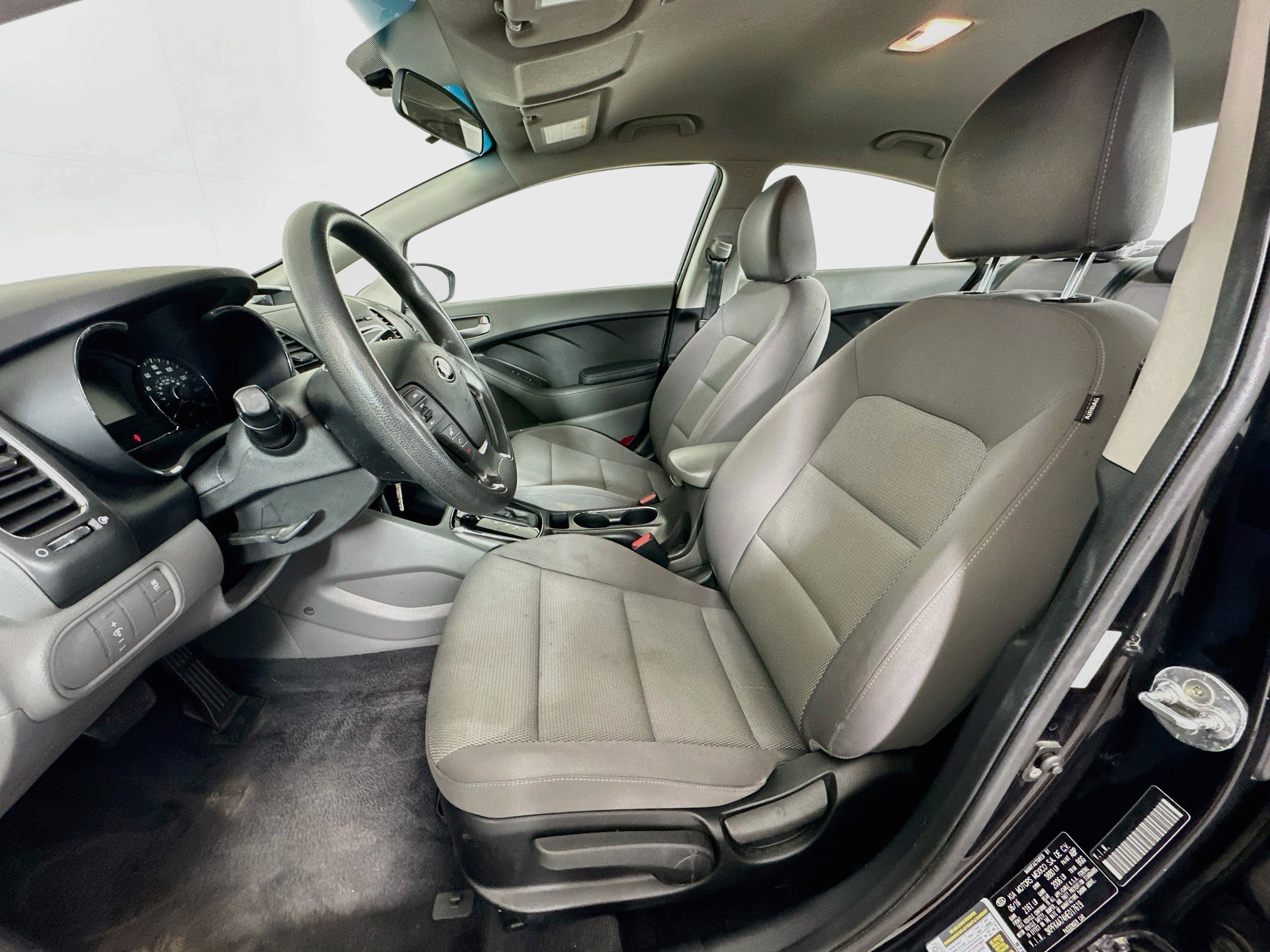 Used 2017 Kia Forte LX FWD image 13
