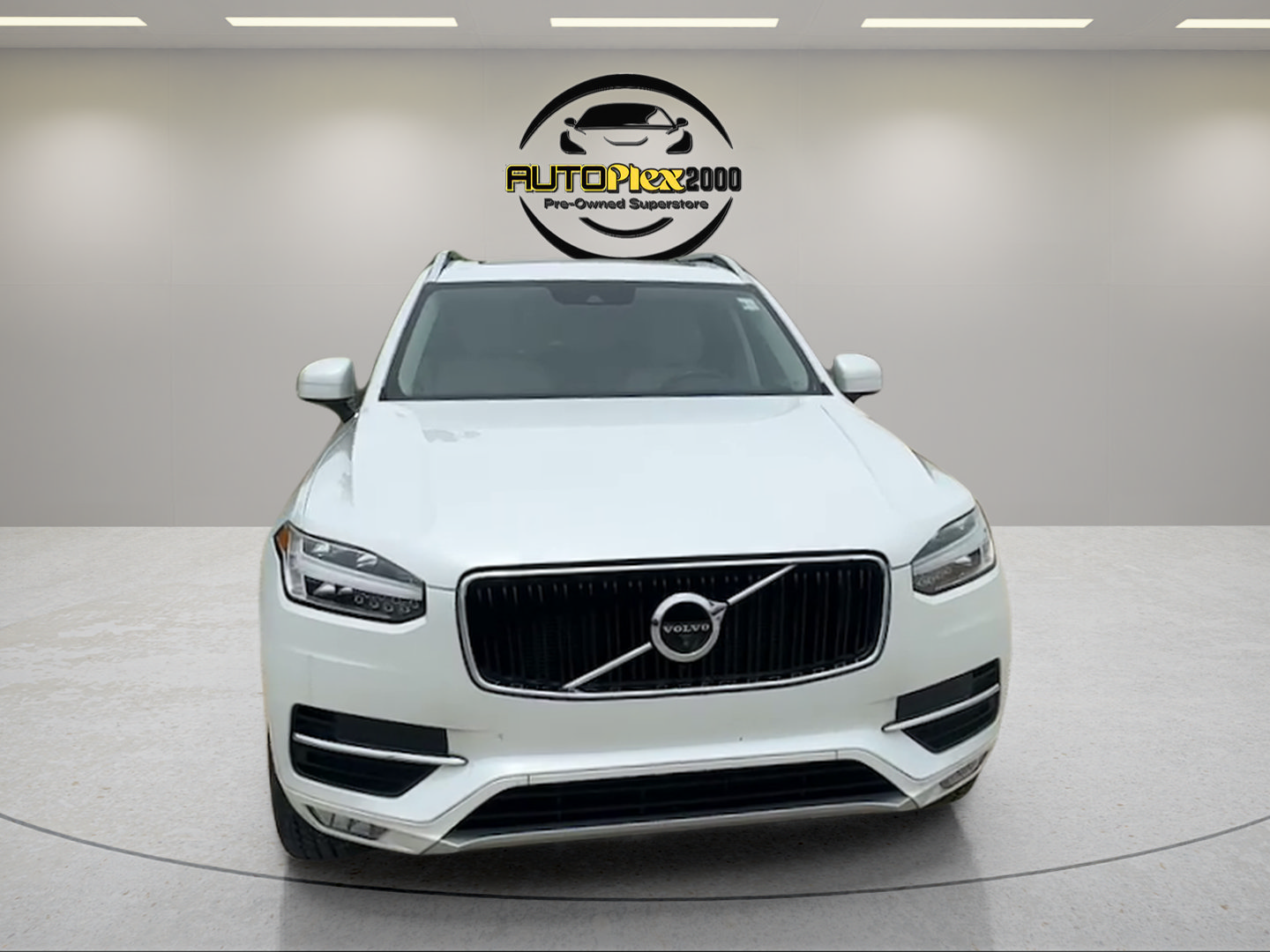 Used 2017 Volvo XC90 T6 Momentum w/ Vision Package AWD/4WD image 2