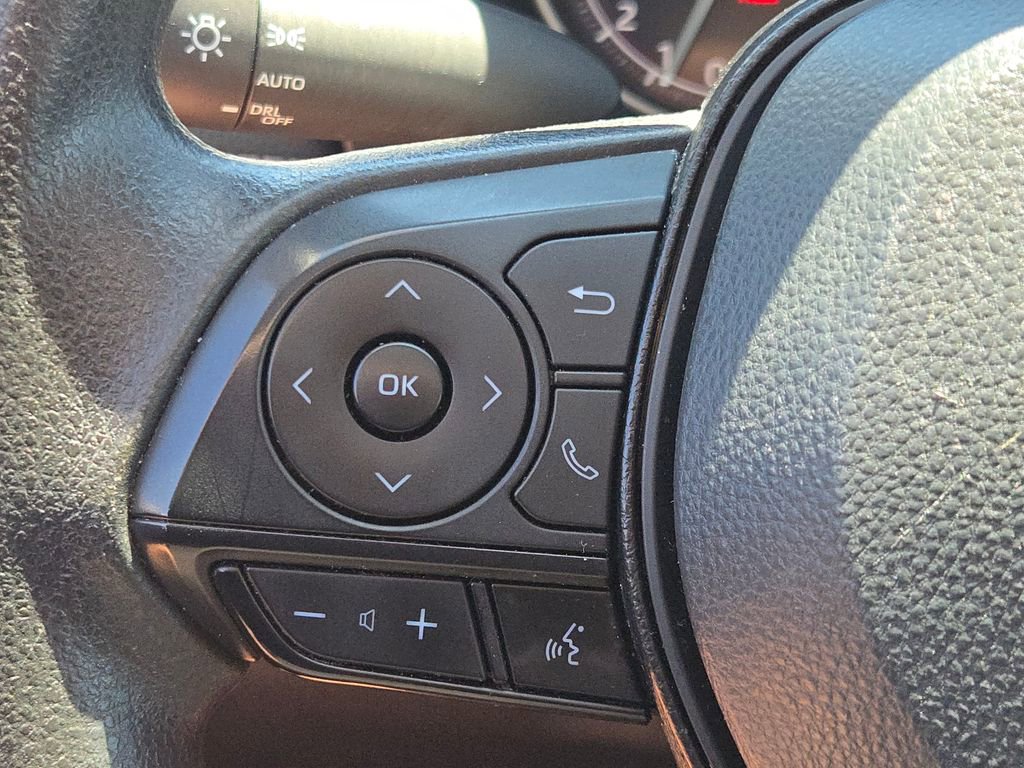 Used 2024 Toyota RAV4 XLE FWD image 29