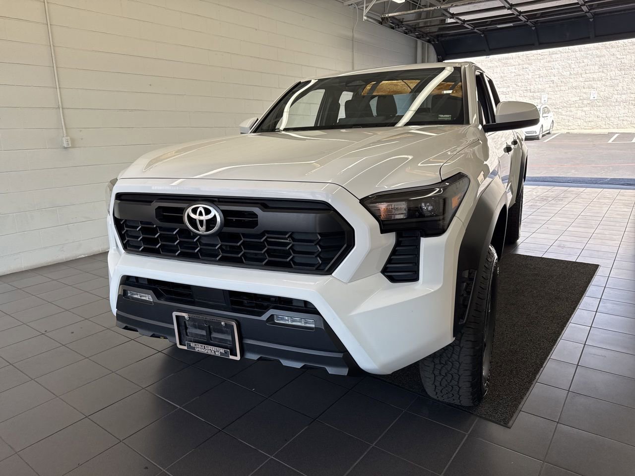 Used 2024 Toyota Tacoma TRD Off-Road image 3