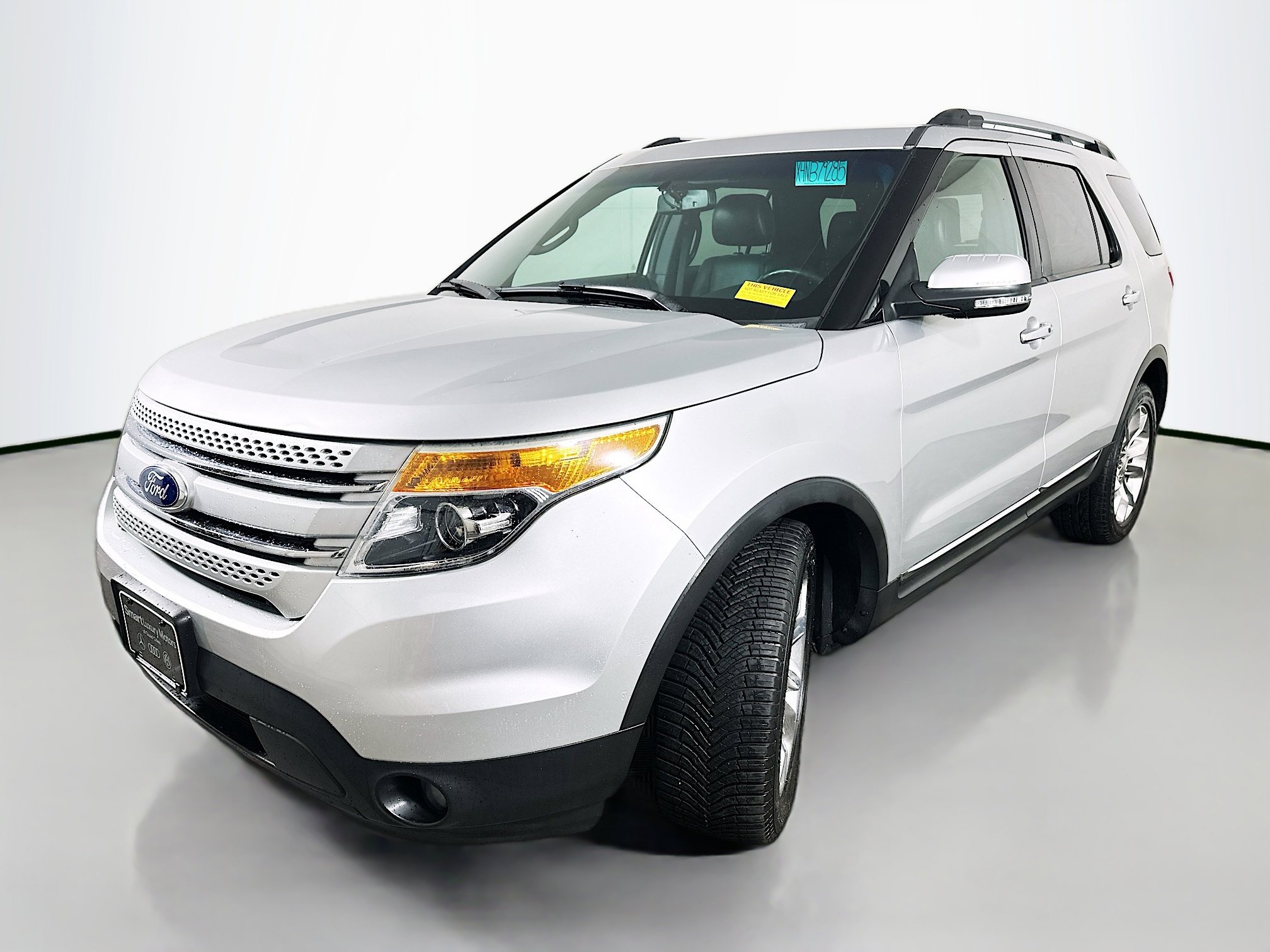 Used 2015 Ford Explorer Limited w/ Equipment Group 301A AWD/4WD image 3