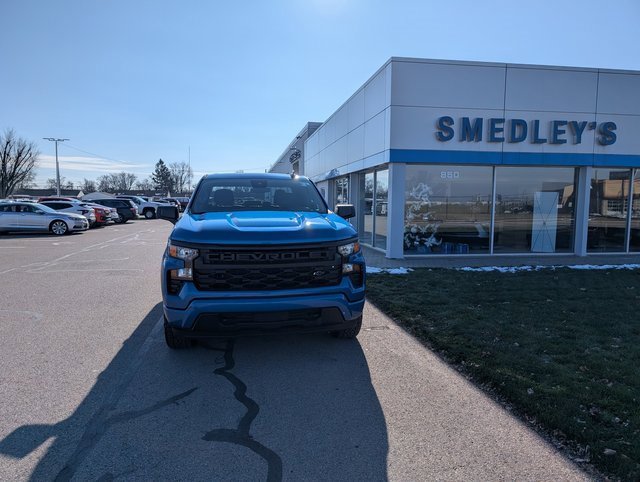 Used 2024 Chevrolet Silverado 1500 Custom w/ Turbomax Blackout Package image 2