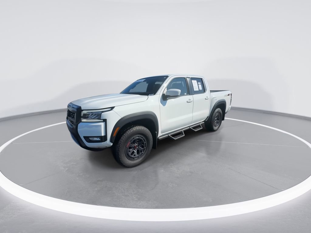 Used 2025 Nissan Frontier PRO-4X AWD/4WD image 4