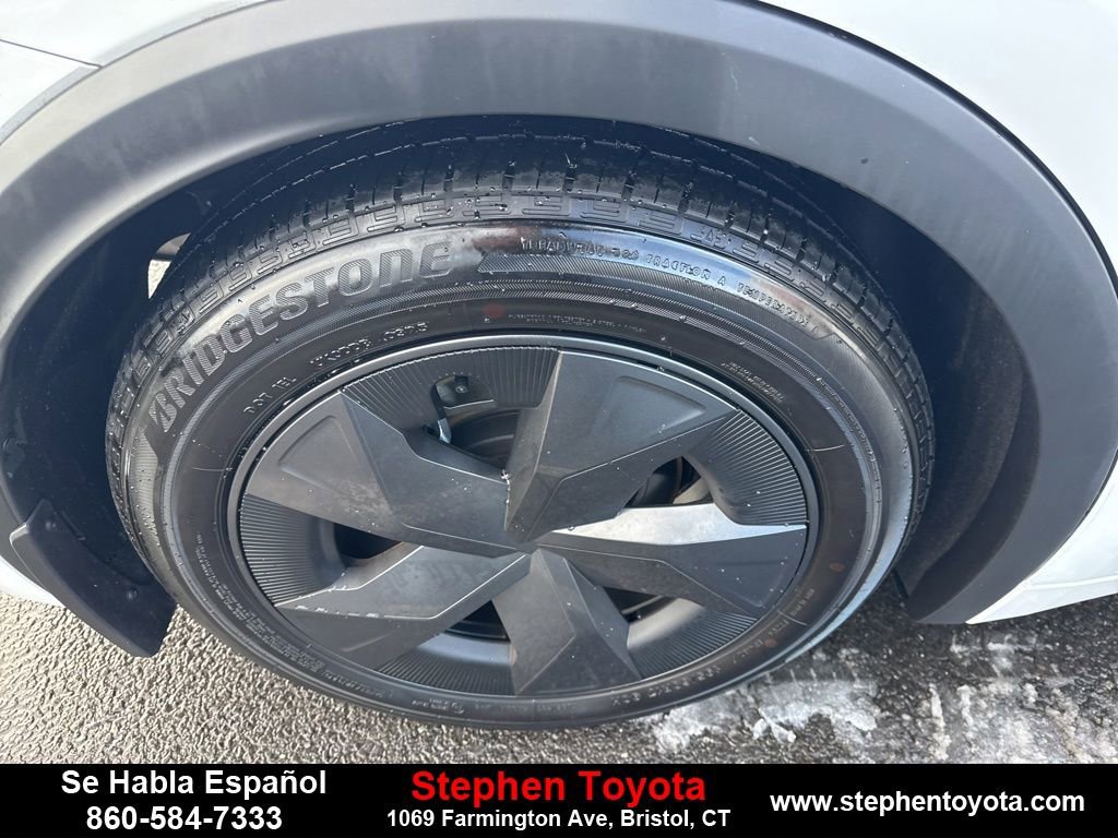 Used 2025 Toyota Prius LE image 11