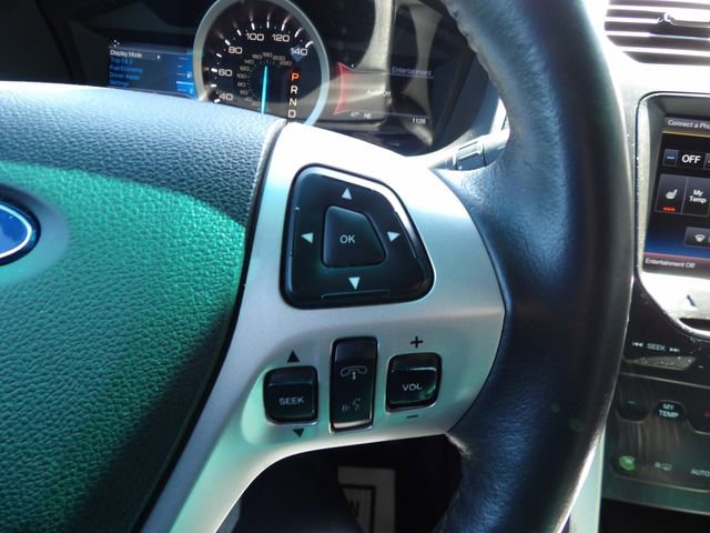 Used 2015 Ford Explorer XLT w/ Equipment Group 202A AWD/4WD image 22