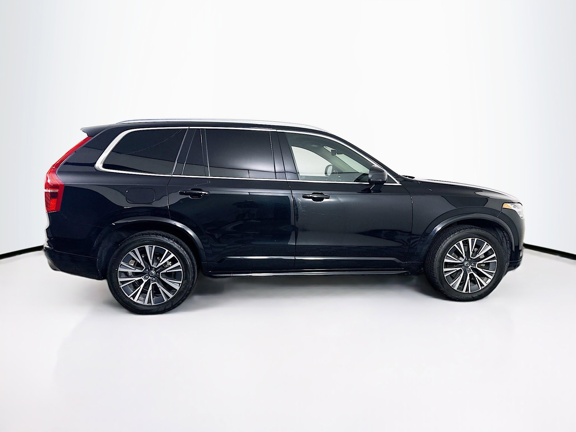 Used 2021 Volvo XC90 T6 Momentum AWD/4WD image 10