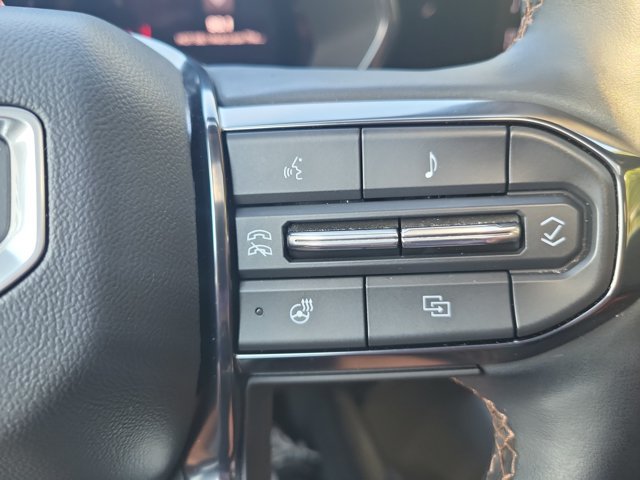 Used 2024 GMC Canyon AT4 w/ AT4 Premium Package AWD/4WD image 33