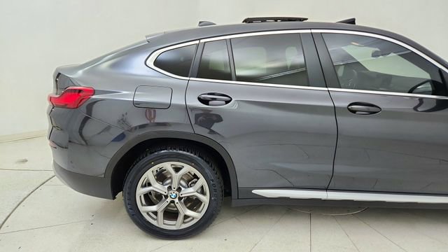 Used 2025 BMW X4 xDrive30i AWD/4WD image 12