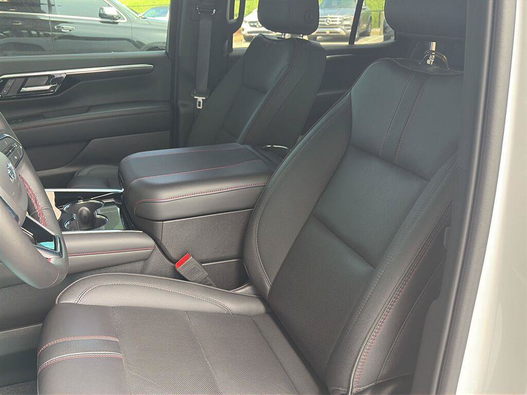 Used 2025 Chevrolet Tahoe RST w/ RST Capability Package AWD/4WD image 11