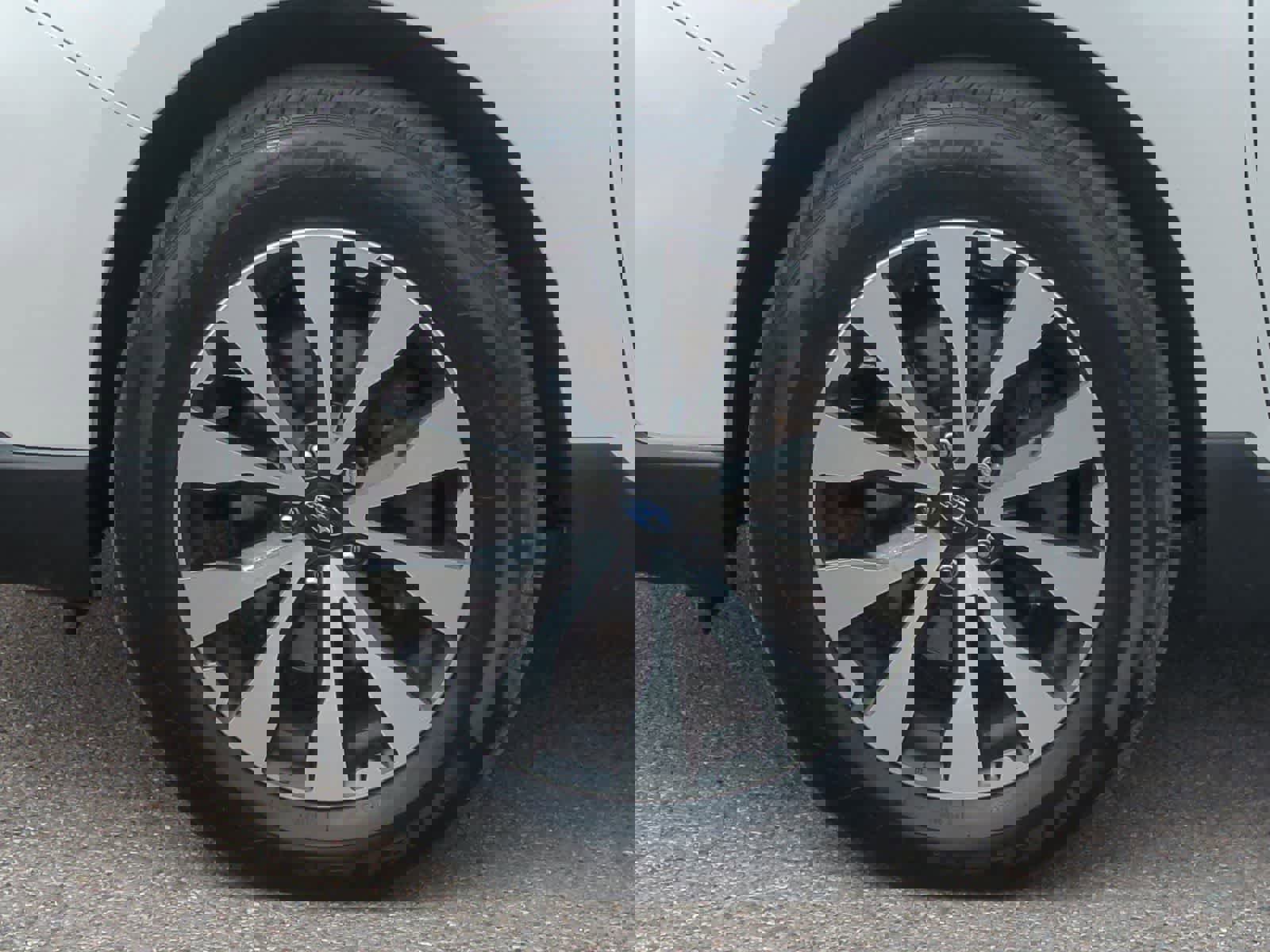 Used 2015 Subaru Outback 3.6R Limited image 14