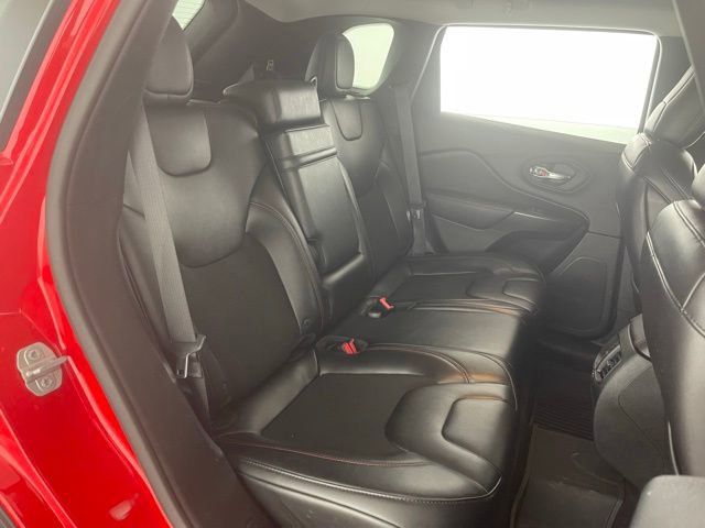 Used 2019 Jeep Cherokee Trailhawk w/ Cold Weather Group image 46