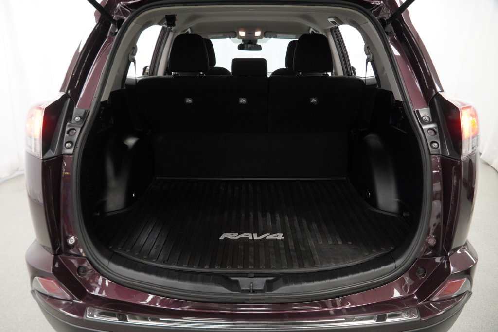 Used 2017 Toyota RAV4 LE w/ All Weather Liner Package FWD image 33