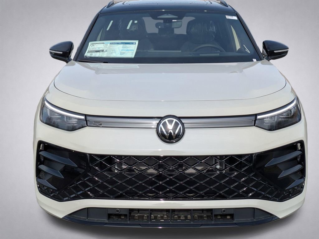 New 2026 Volkswagen Tiguan SE R-Line image 8