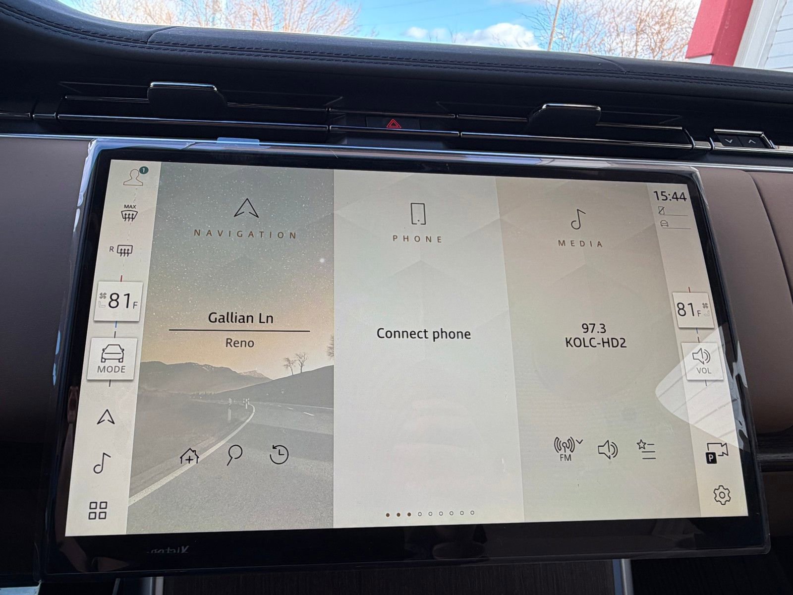 New 2026 Land Rover Range Rover SE image 16
