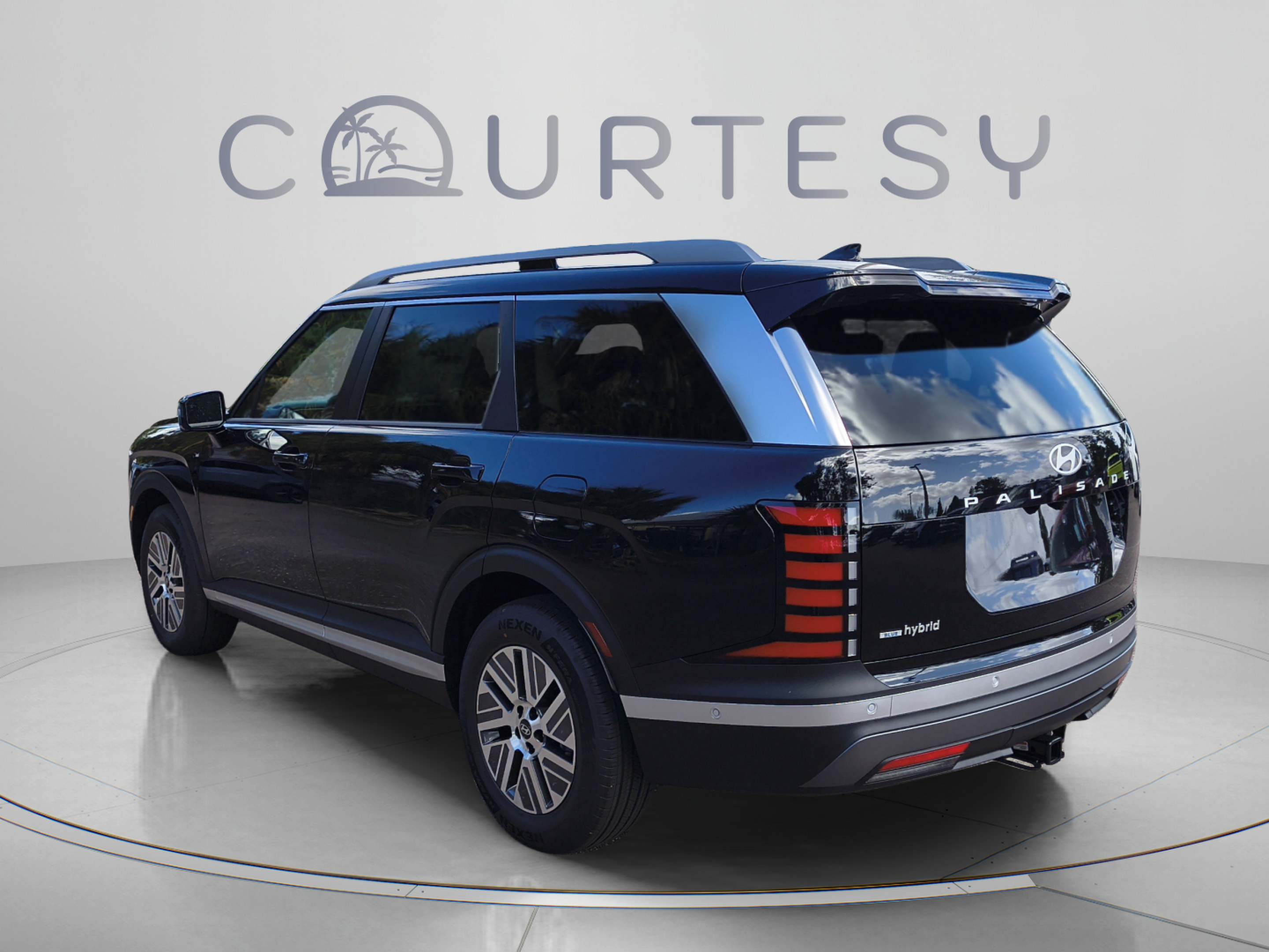 New 2027 Hyundai Palisade SEL Premium FWD image 3