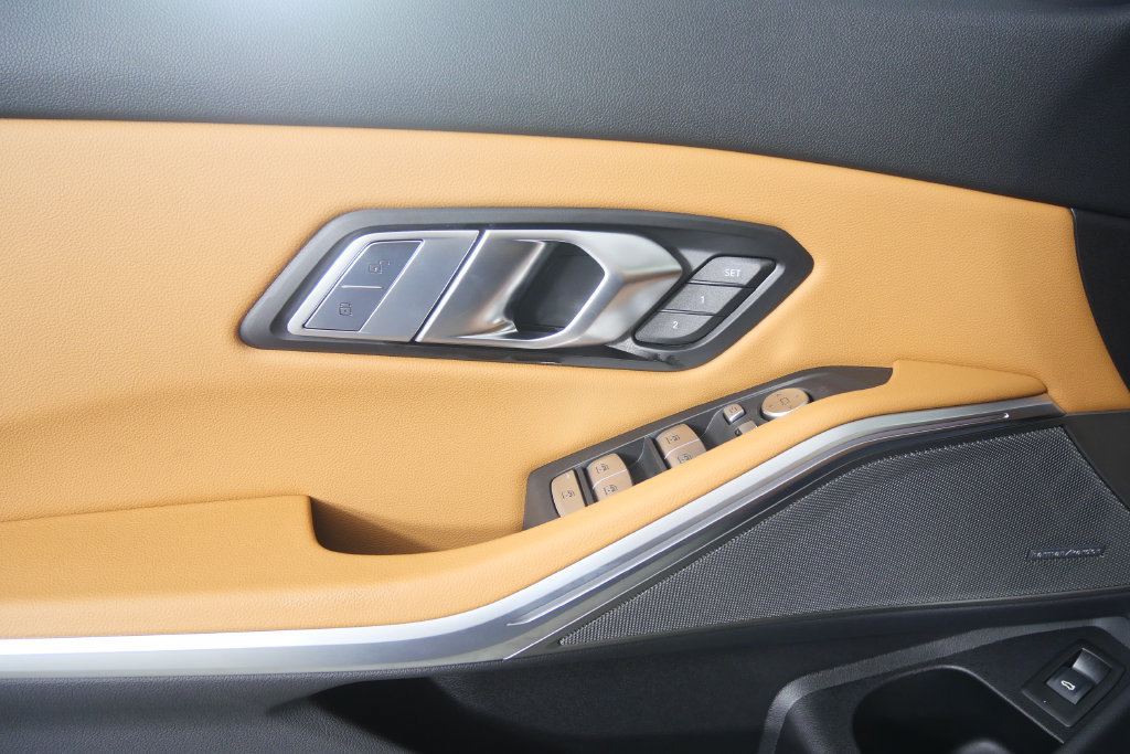 New 2026 BMW 330i Sedan RWD image 9