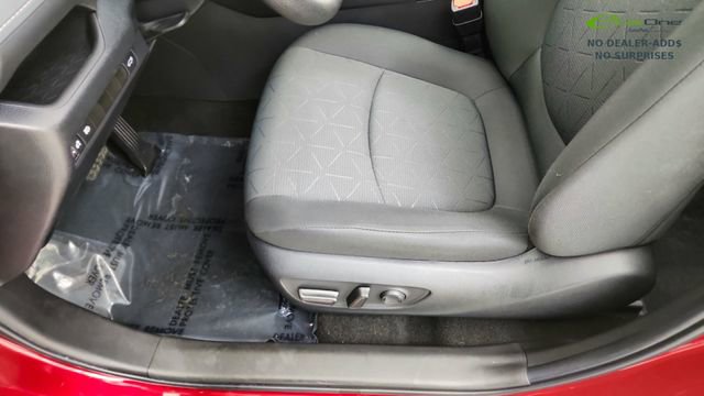 Used 2023 Toyota RAV4 XLE w/ Convenience Package FWD image 34