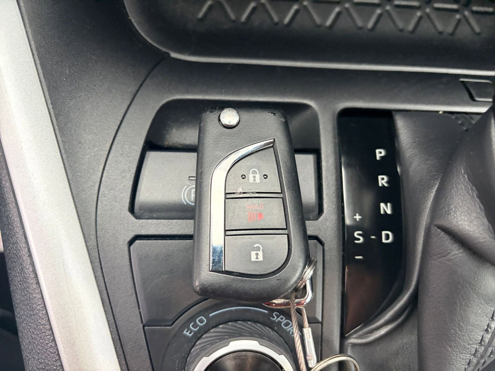 Used 2025 Toyota RAV4 LE AWD/4WD image 21