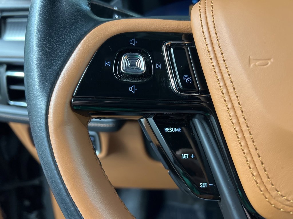 Certified 2023 Lincoln Aviator Black Label w/ Jet Package image 16