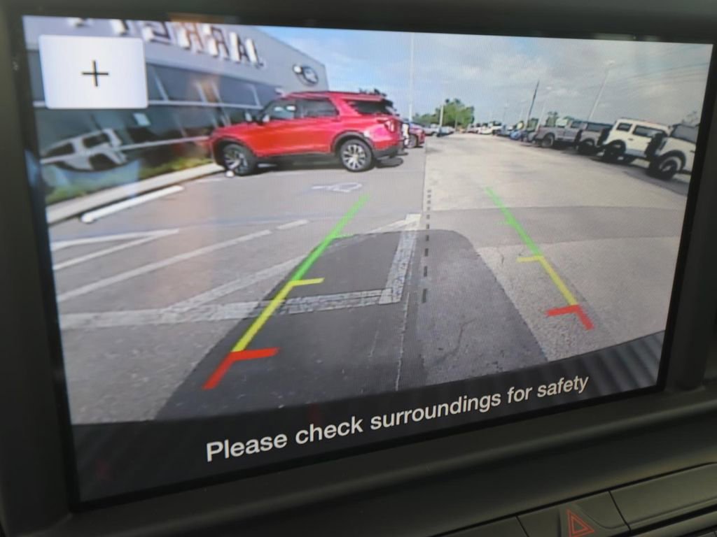 Certified 2024 Ford Maverick XLT w/ XLT Luxury Package image 4