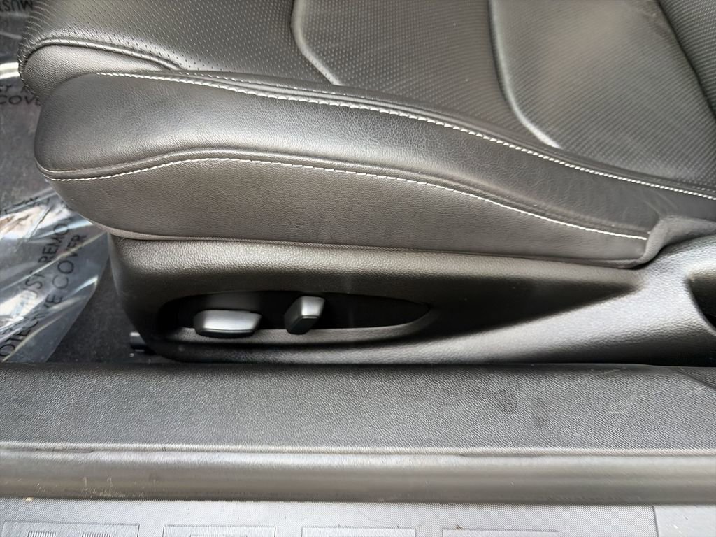 Used 2022 Chevrolet Camaro LT w/ Redline Edition RWD image 18