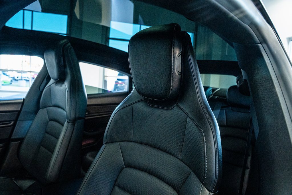 Used 2021 Porsche Taycan image 35