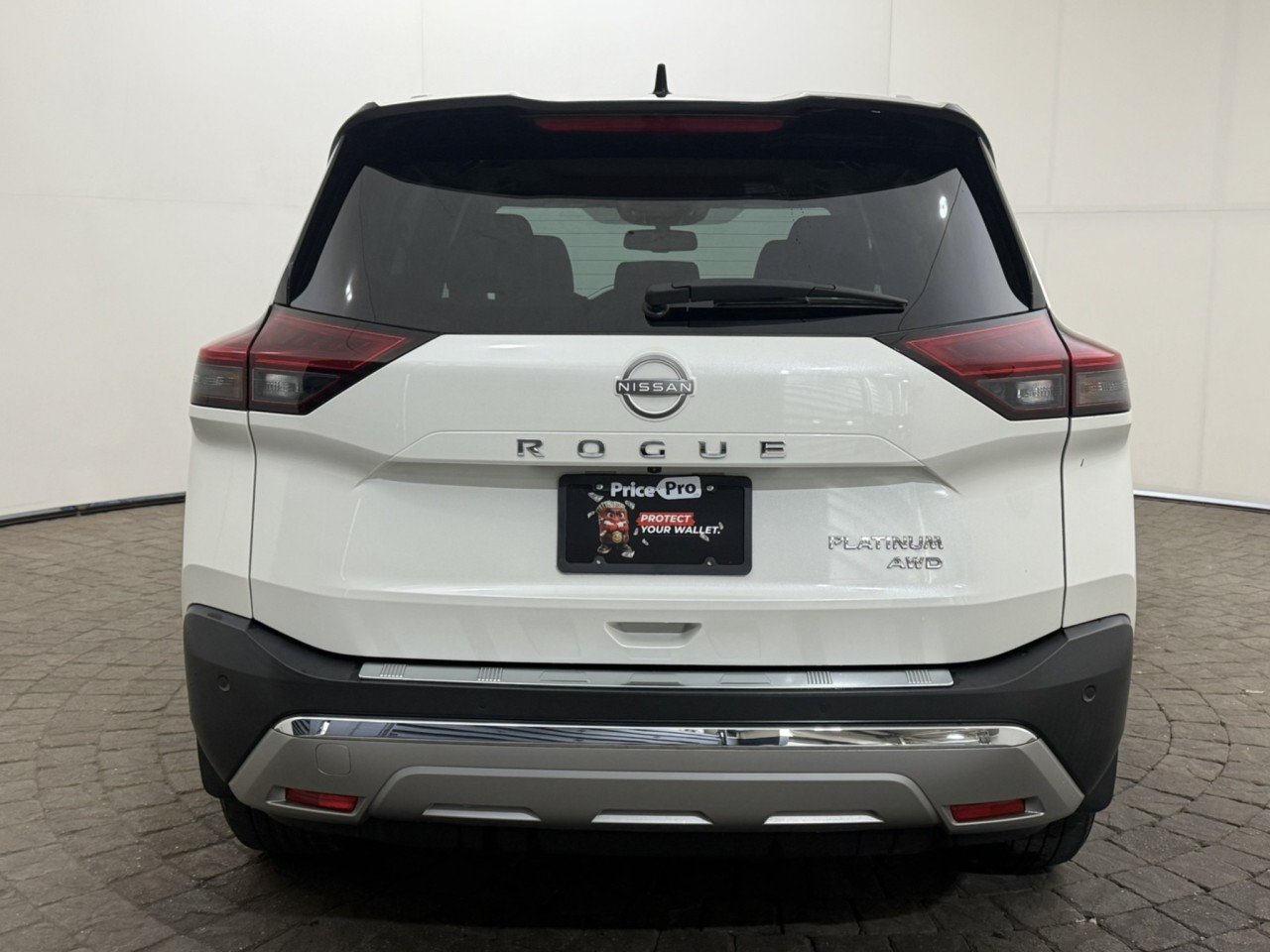 Used 2023 Nissan Rogue Platinum AWD/4WD image 6