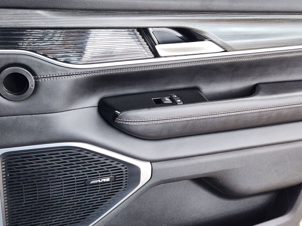 Used 2023 Jeep Wagoneer Series II image 12