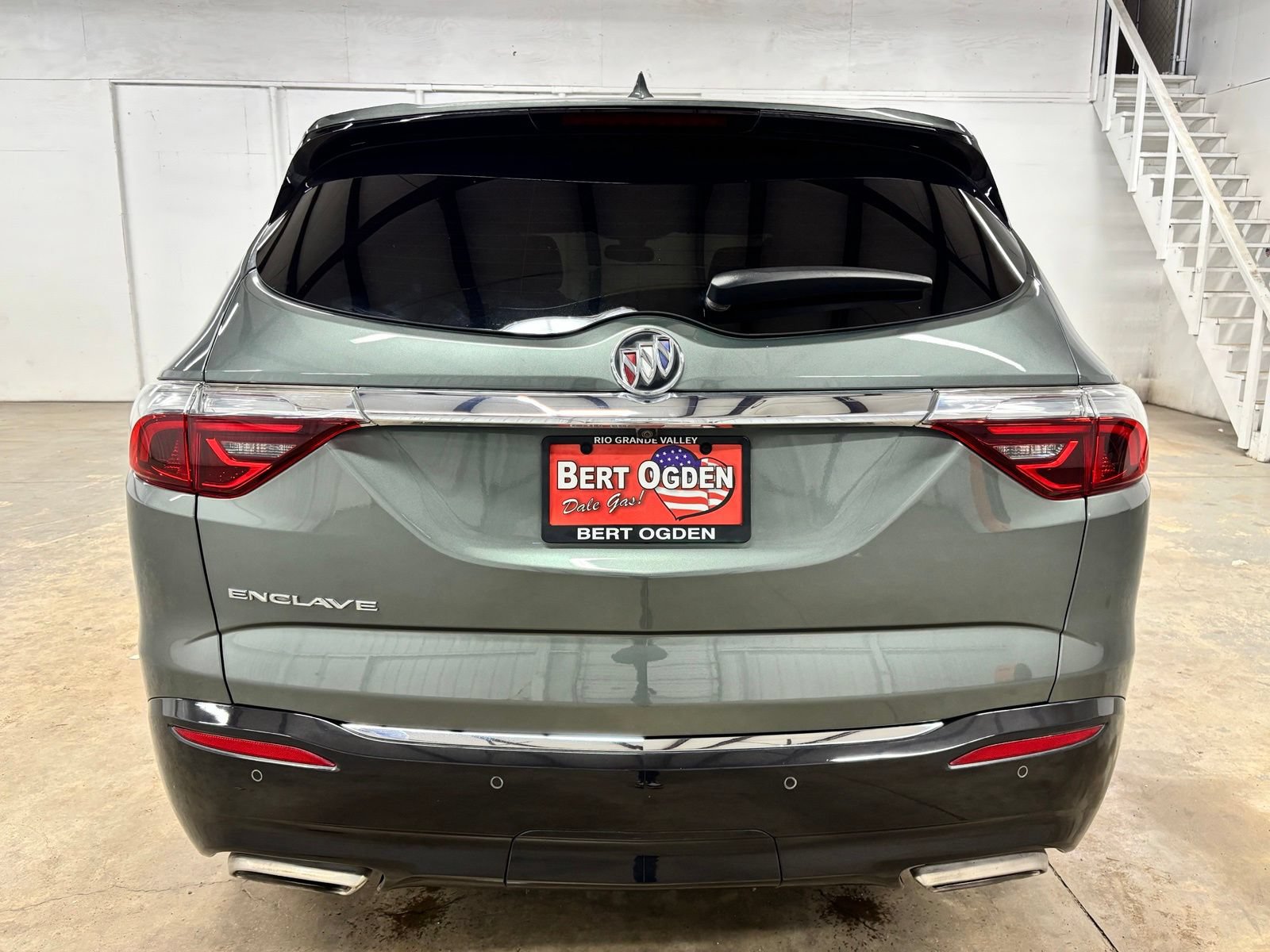 Used 2023 Buick Enclave Essence w/ LPO, Floor Liner Package FWD image 6