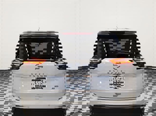 Used 2025 Nissan Rogue SV image 11