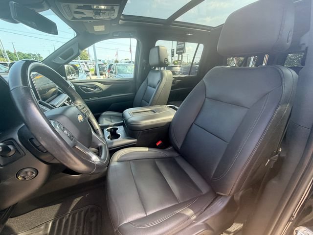 Used 2022 Chevrolet Suburban LT w/ Luxury Package AWD/4WD image 12