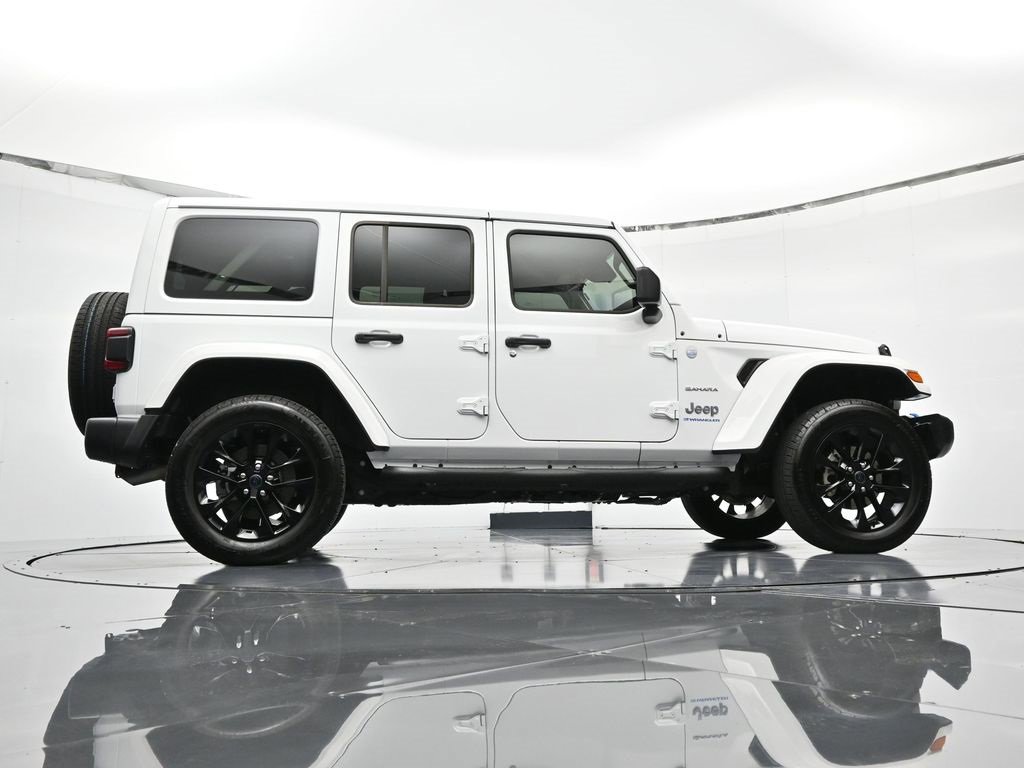 Used 2024 Jeep Wrangler Unlimited Sahara w/ Safety Group image 42