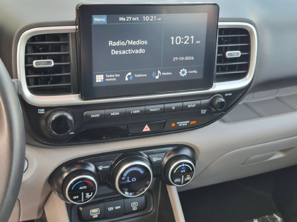 Used 2025 Hyundai Venue SEL FWD image 21