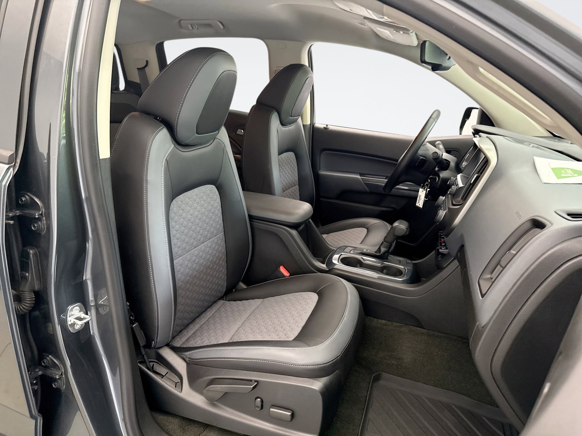 Used 2016 Chevrolet Colorado Z71 image 17