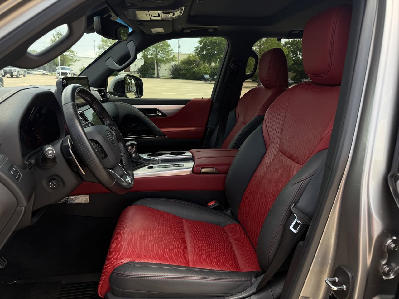 Used 2023 Lexus LX 600 F Sport w/ Accessory Package (Z1) AWD/4WD image 29