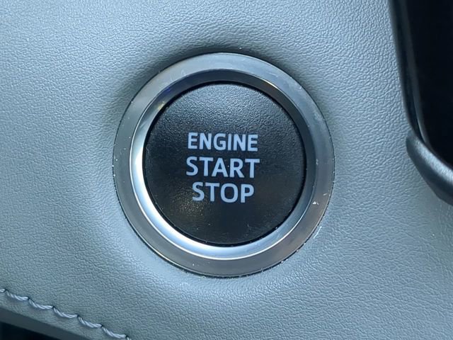 Used 2021 Toyota Highlander L image 34