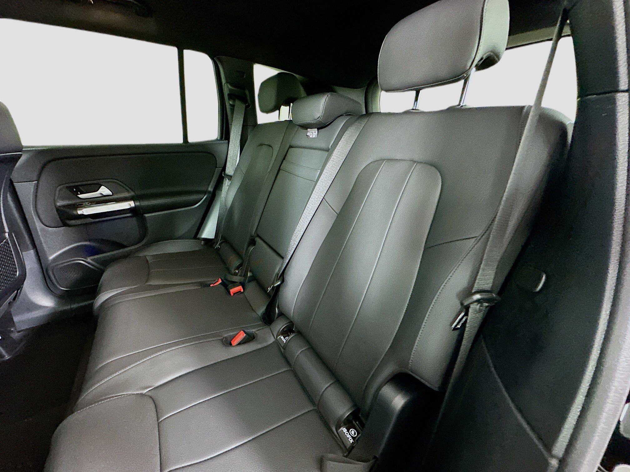 Certified 2025 Mercedes-Benz GLB 250 4MATIC image 31