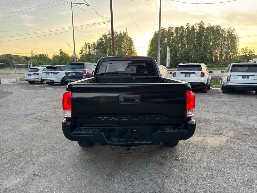 Used 2017 Toyota Tacoma SR image 6
