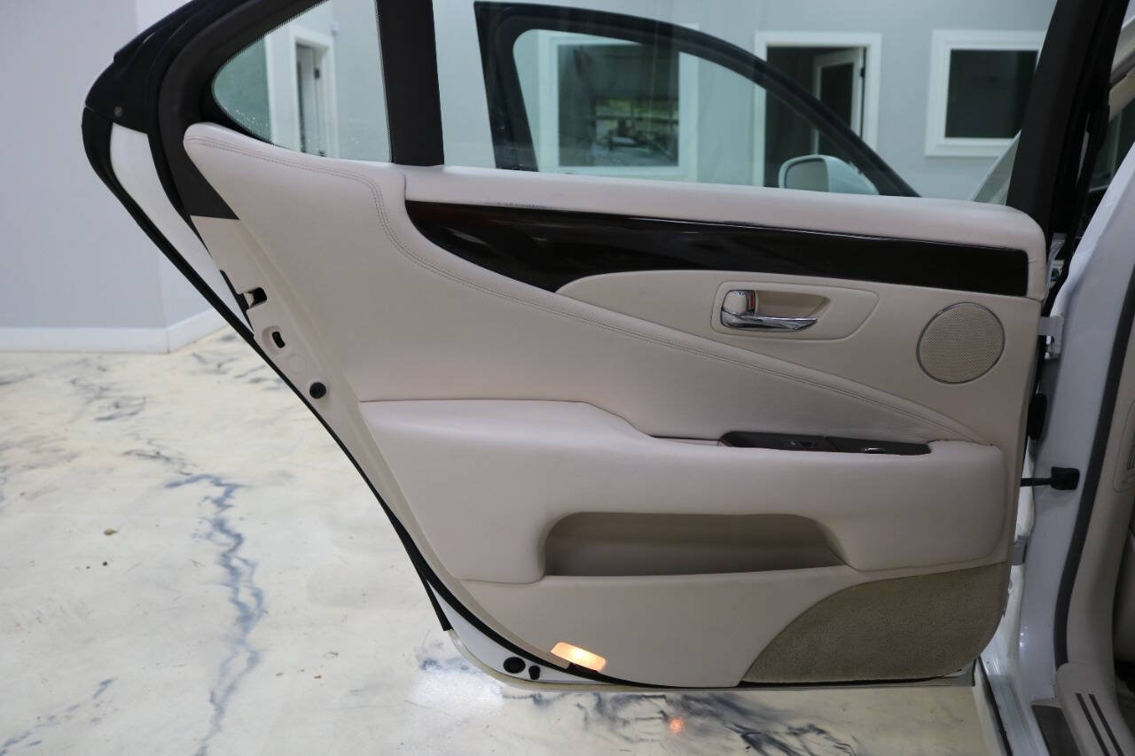 Used 2008 Lexus LS 460 L RWD image 81